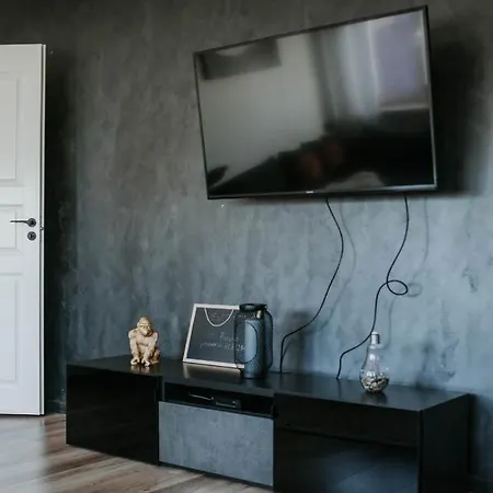 Pinska Guesthouse Cozy Apartment Viljandi  Exterior photo